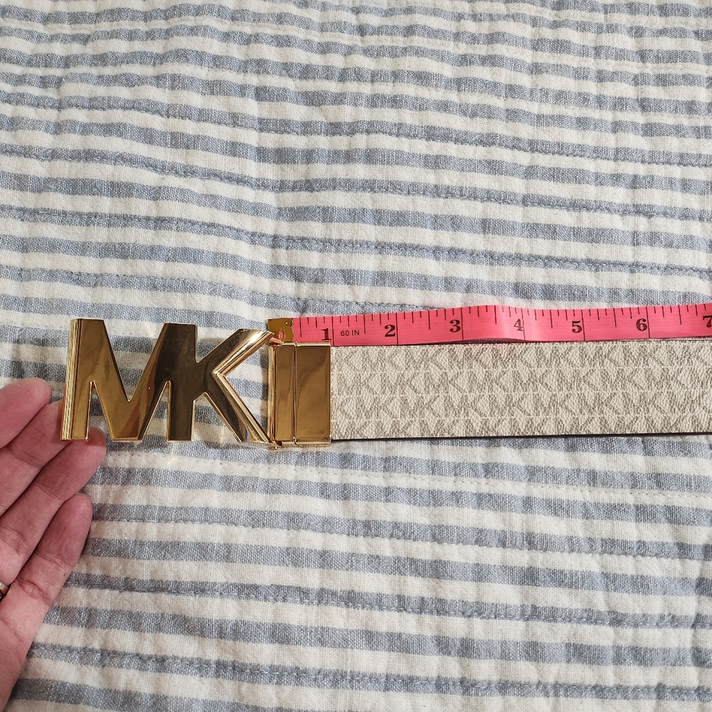 Sz large Michael Kors belt reversible